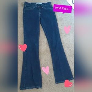 💕HP💕Levis Boot Cut Jeans